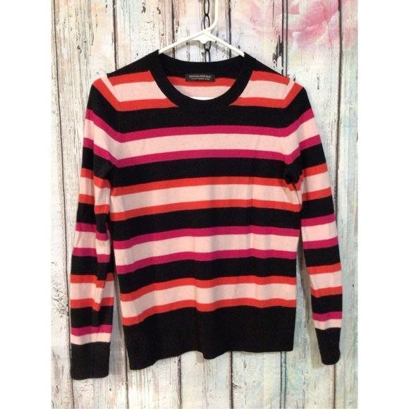 Banana Republic Italian Merino Blend Sweater Size Small 🌸❤️ - Picture 1 of 11